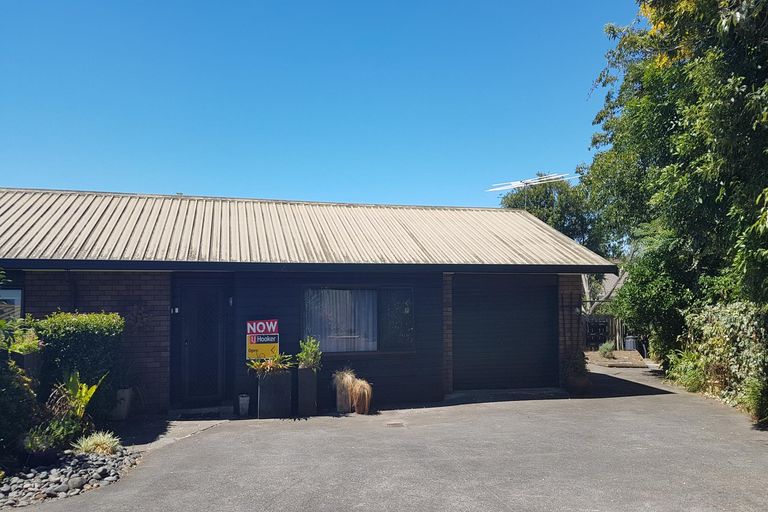 Photo of property in 1/28 Saint Annes Crescent, Wattle Downs, Auckland, 2103