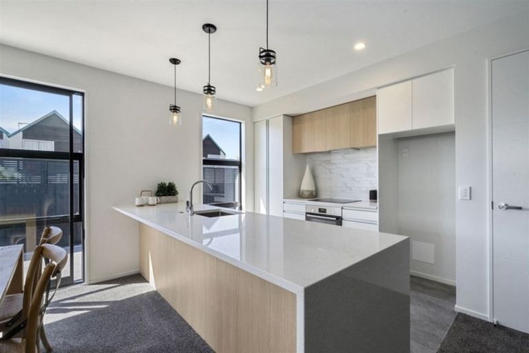 Photo of property in 63 Tennyson Street, Sydenham, Christchurch, 8023