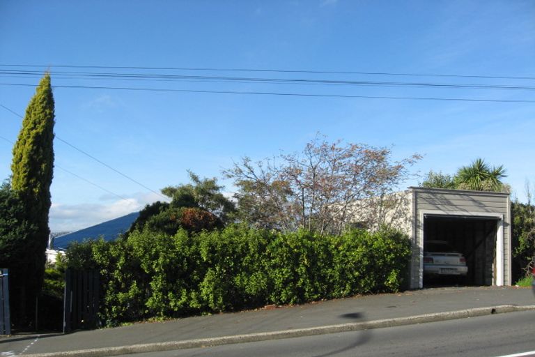 Photo of property in 33 Easther Crescent, Kew, Dunedin, 9012