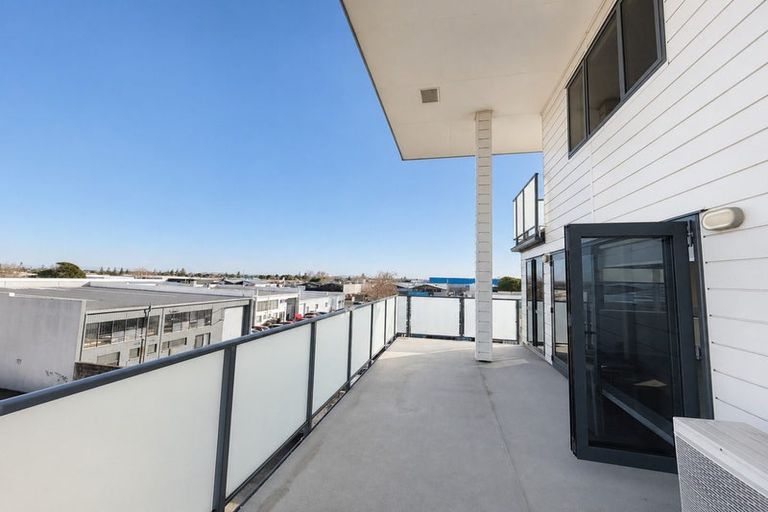 Photo of property in 8/9 Freeman Way, Manukau, Auckland, 2104