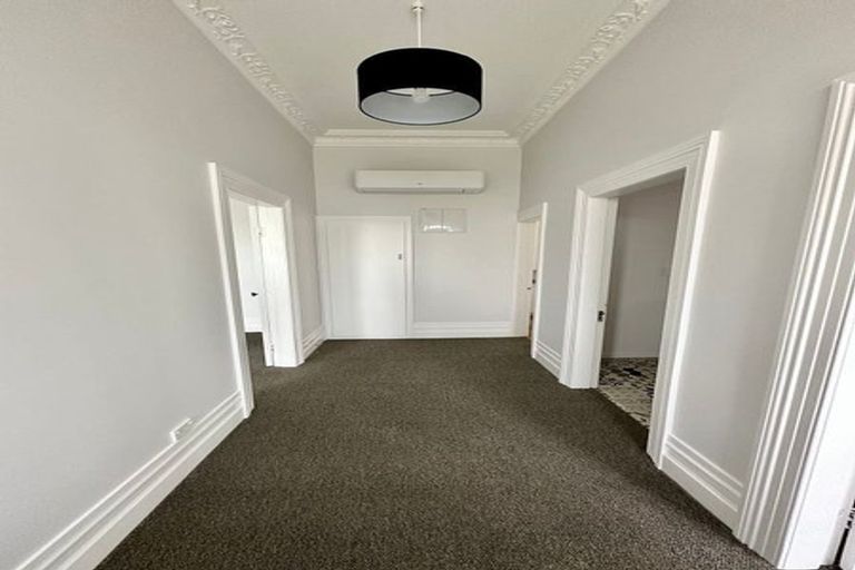 Photo of property in 23 Royal Crescent, Saint Kilda, Dunedin, 9012