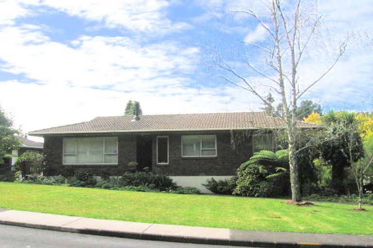 Photo of property in 37 Daffodil Street, Titirangi, Auckland, 0604