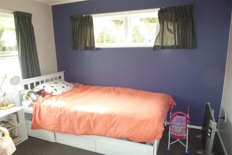 Photo of property in 80 Mulberry Street, Normandale, Lower Hutt, 5010