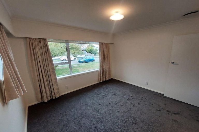 Photo of property in 9 Camberwell Place, Avonhead, Christchurch, 8042