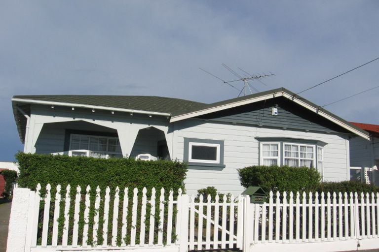 Photo of property in 230 Coutts Street, Rongotai, Wellington, 6022