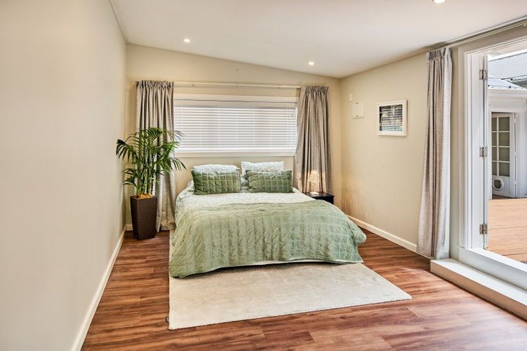 Photo of property in 69 Muritai Road, Eastbourne, Lower Hutt, 5013