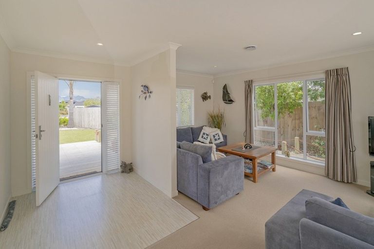 Photo of property in 3 Mermaid Place, Whitianga, 3510