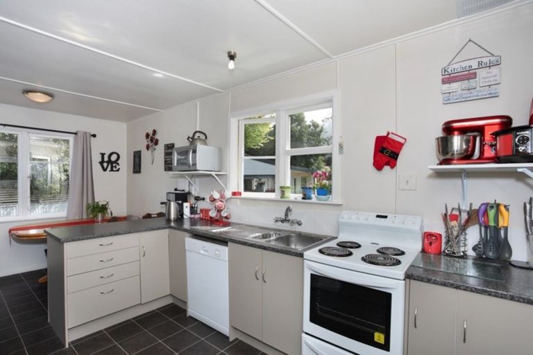 Photo of property in 3 Dalrymple Place, Marton, 4710