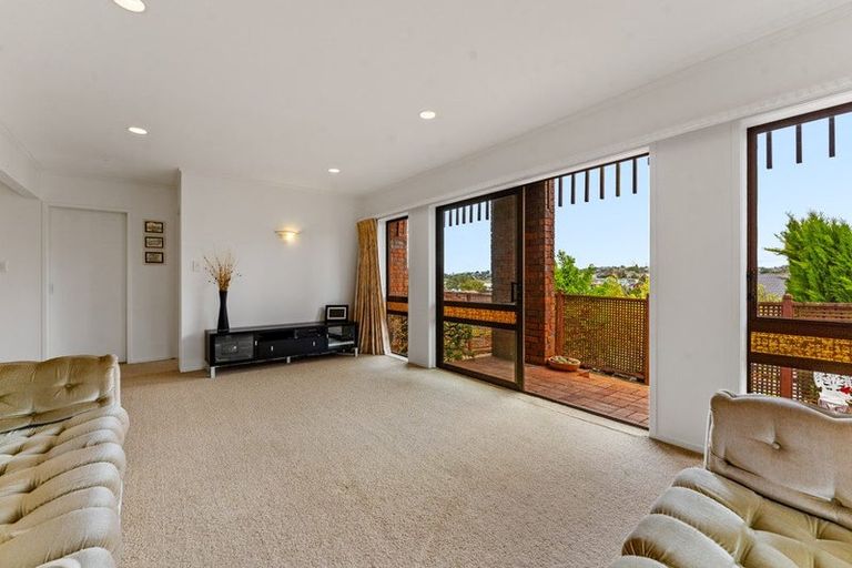 Photo of property in 81 Kennedy Avenue, Forrest Hill, Auckland, 0620