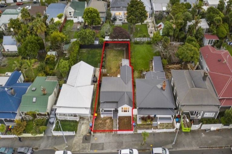 Photo of property in 17 Bond Street, Grey Lynn, Auckland, 1021