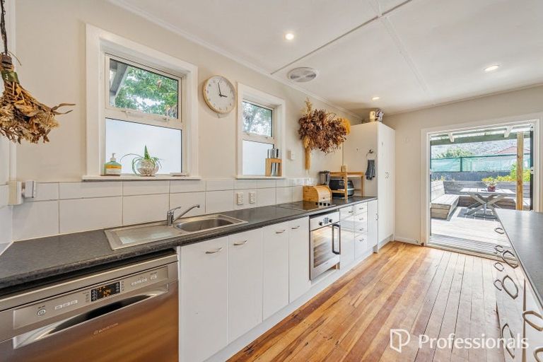 Photo of property in 21 Poole Street, Taita, Lower Hutt, 5011