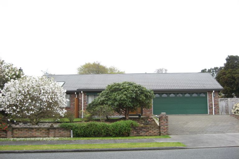 Photo of property in 35 Manu Crescent, Upper Vogeltown, New Plymouth, 4310