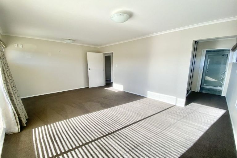 Photo of property in 17 Fuller Grove, Woburn, Lower Hutt, 5010