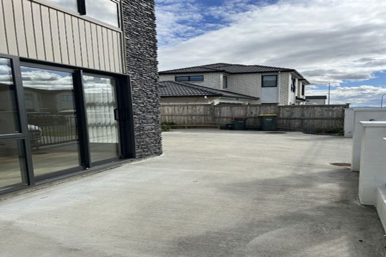 Photo of property in 1 Lime Rise, Flat Bush, Auckland, 2019