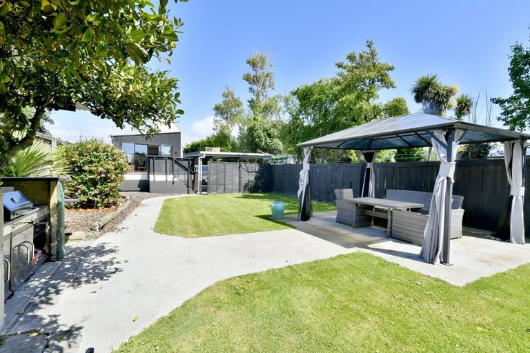 Photo of property in 133 Estuary Road, South New Brighton, Christchurch, 8062