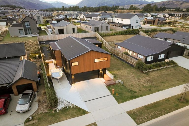 Photo of property in 41 Mount Linton Avenue, Wanaka, 9305
