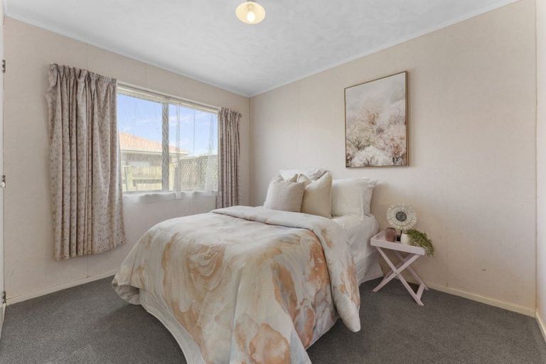 Photo of property in 21 Hilton Grove, Kelvin Grove, Palmerston North, 4414