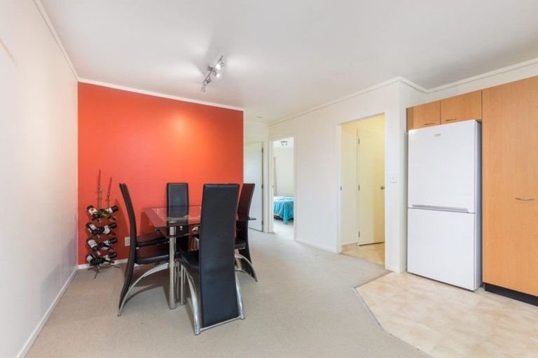 Photo of property in The Haven, 31/120 Beach Haven Road, Beach Haven, Auckland, 0626