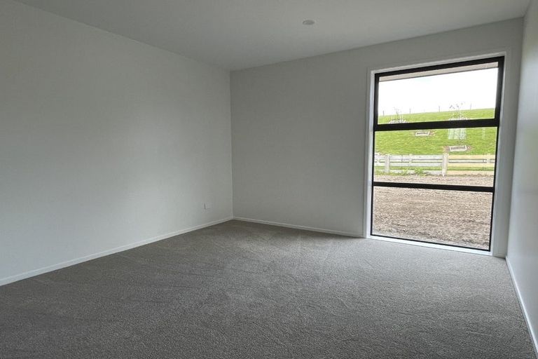 Photo of property in 13 Johnson Place, Stillwater, Silverdale, 0993