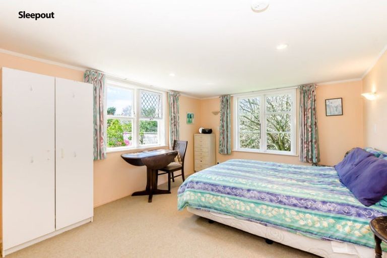 Photo of property in 35 Dale Road, Raumati South, Paraparaumu, 5032