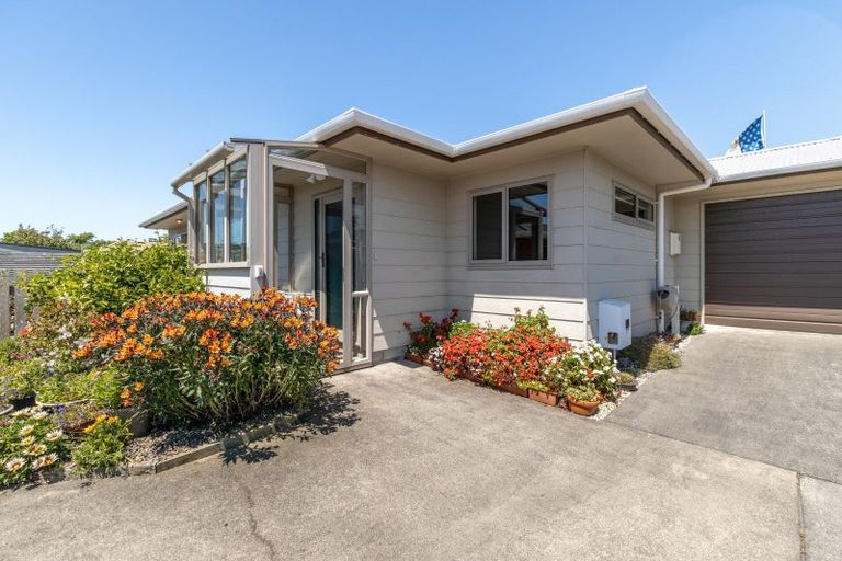 Photo of property in 10a Oriental Street, Welbourn, New Plymouth, 4312