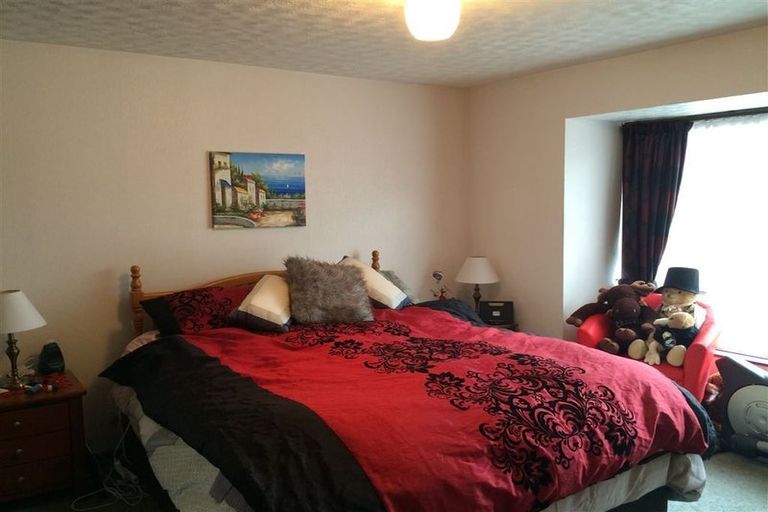 Photo of property in 21 Karnak Crescent, Russley, Christchurch, 8042