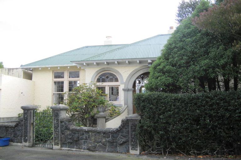 Photo of property in 123 Signal Hill Road, Opoho, Dunedin, 9010