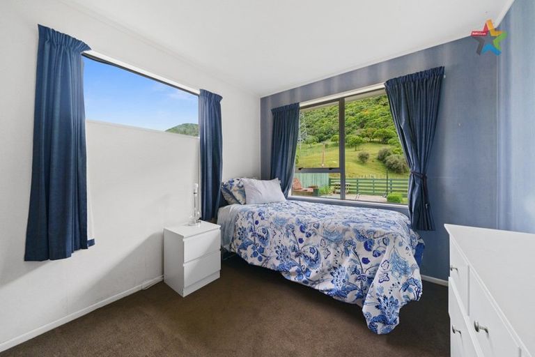 Photo of property in 25 Larchmont Grove, Totara Park, Upper Hutt, 5018
