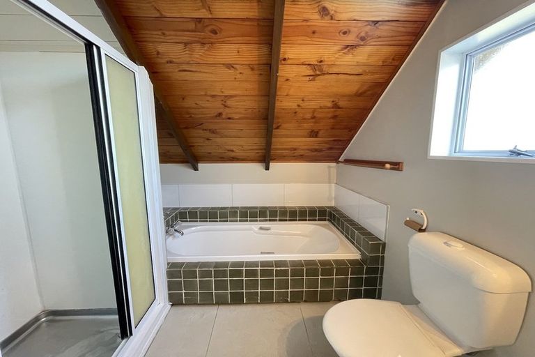 Photo of property in 2/26 Richards Avenue, Forrest Hill, Auckland, 0620