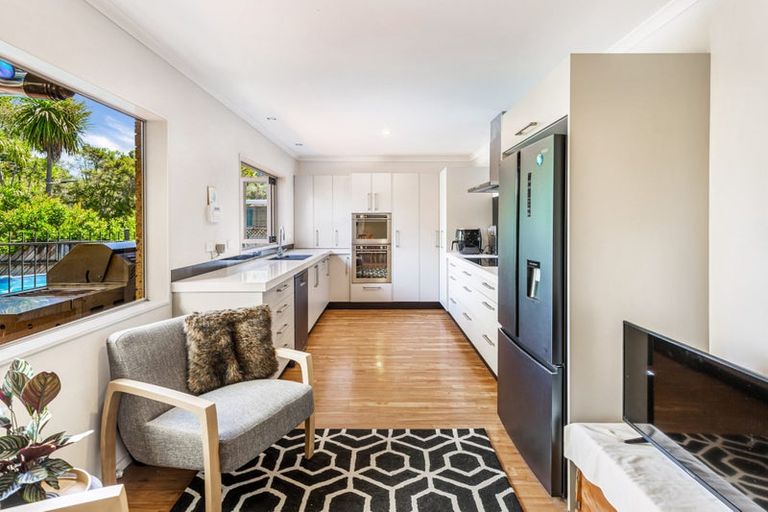 Photo of property in 14 Semillon Avenue, Henderson, Auckland, 0612