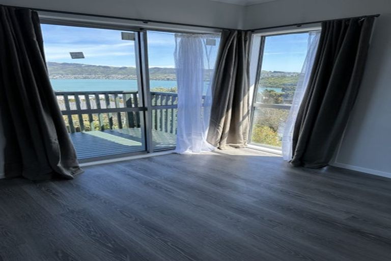 Photo of property in 28 Eskdale Road, Papakowhai, Porirua, 5024