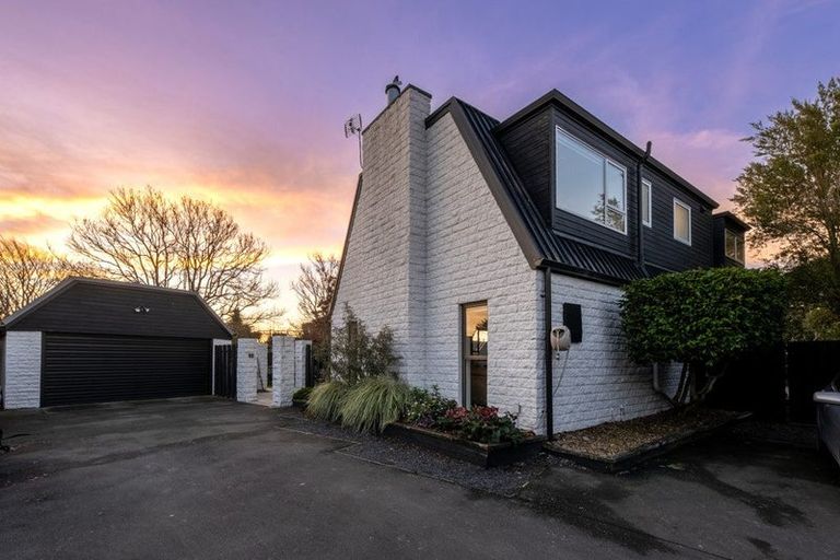 Photo of property in 9b Kaputone Place, Belfast, Christchurch, 8051