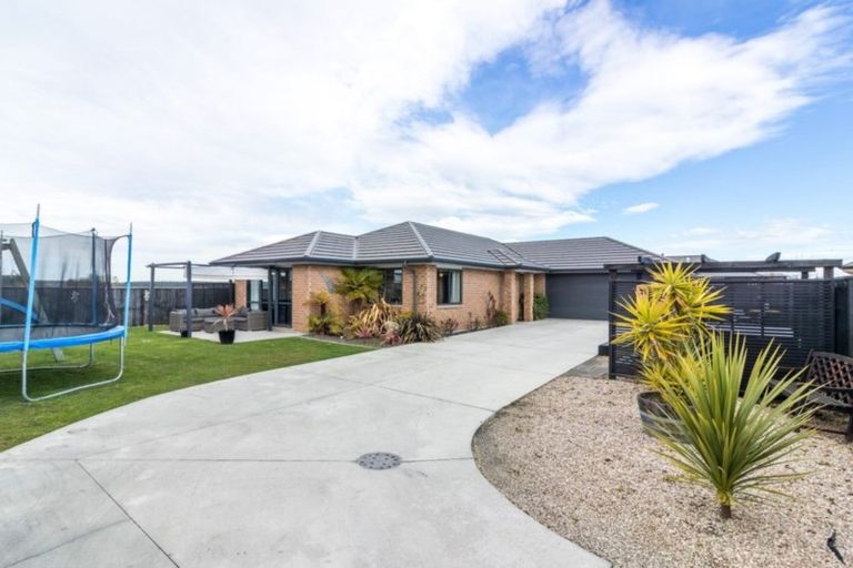 Photo of property in 8 Brockelbank Drive, Kaiapoi, 7630