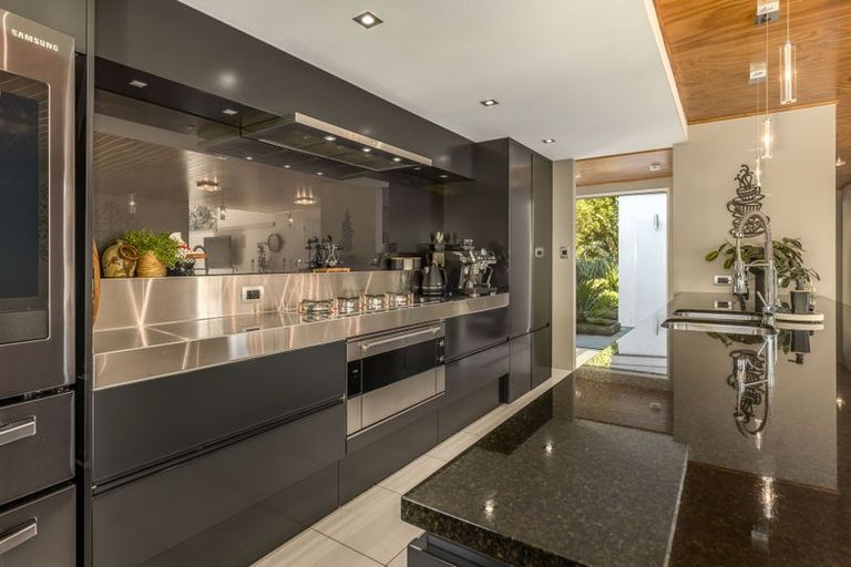 Photo of property in 124 Maui Pomare Road, Nikau Valley, Paraparaumu, 5032