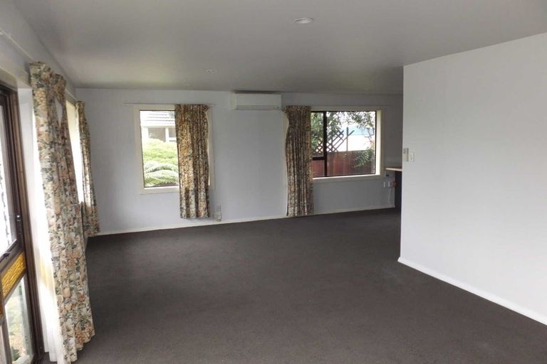 Photo of property in 17 Mclellan Place, Ilam, Christchurch, 8041