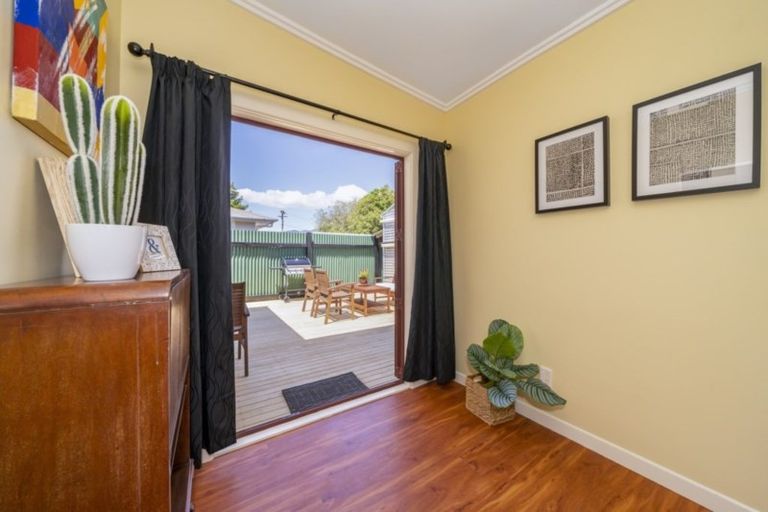 Photo of property in 24 Riverbank Street, Ebdentown, Upper Hutt, 5018