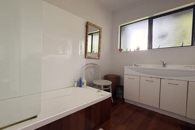 Photo of property in 18 Top Road, Dairy Flat, Albany, 0792