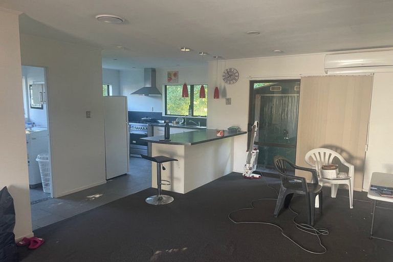 Photo of property in 2/24 Janese Place, Weymouth, Auckland, 2103