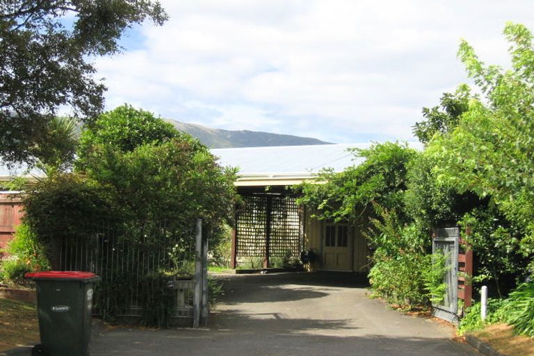 Photo of property in 3 Riverlea Way, Totara Park, Upper Hutt, 5018