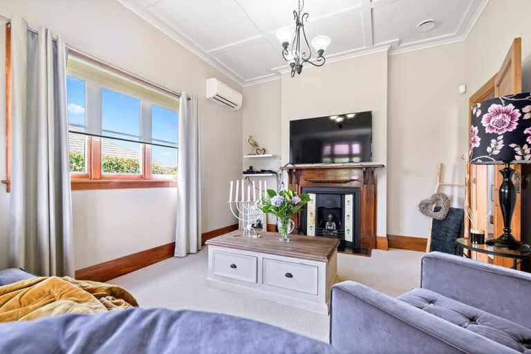 Photo of property in 106 Forest Lake Road, Forest Lake, Hamilton, 3200