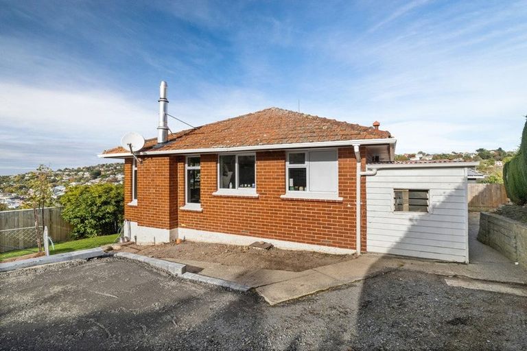 Photo of property in 38 Lindsay Road, Caversham, Dunedin, 9011