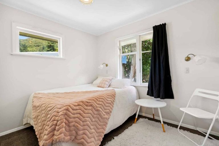 Photo of property in 59 Lees Grove, Wainuiomata, Lower Hutt, 5014