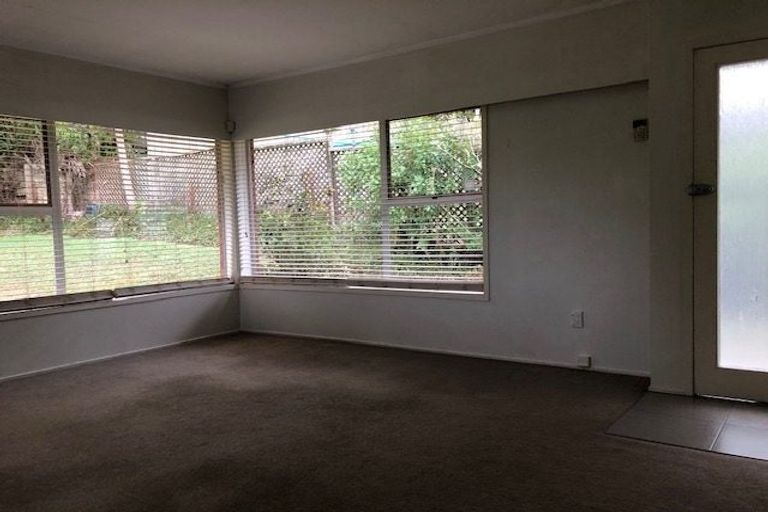 Photo of property in 2/19 Park Hill Road, Birkenhead, Auckland, 0626