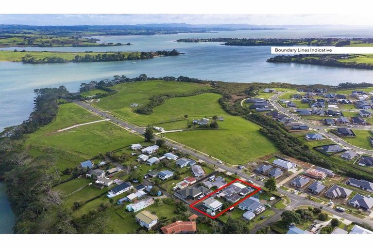Photo of property in 44 Mclarin Road, Glenbrook, Waiuku, 2681