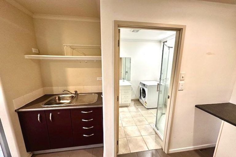 Photo of property in 70 Shelter Drive, Greenhithe, Auckland, 0632