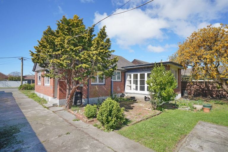 Photo of property in 71 Garreg Road, Bryndwr, Christchurch, 8052