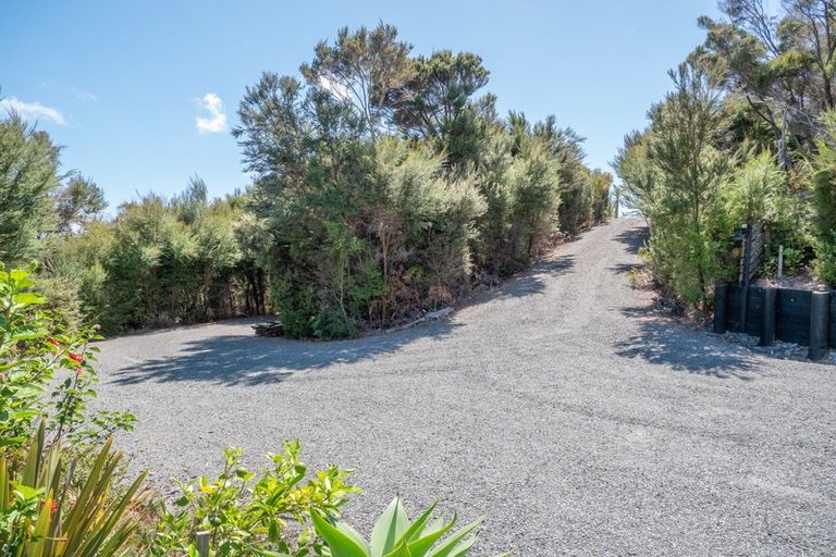 Photo of property in 97 Stratford Drive, Cable Bay, 0420