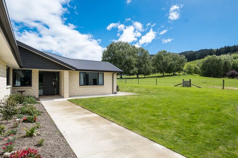 Photo of property in 30 Tara Hills Drive, North Taieri, Mosgiel, 9092