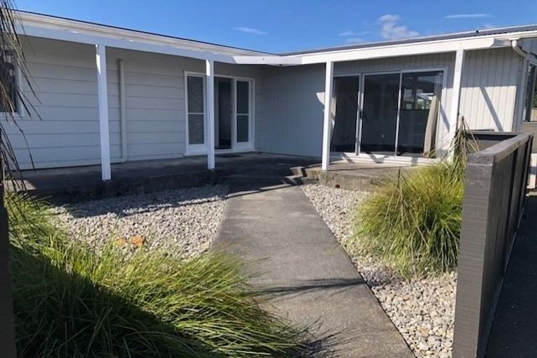 Photo of property in 12 William Benton Street, Featherston, 5710