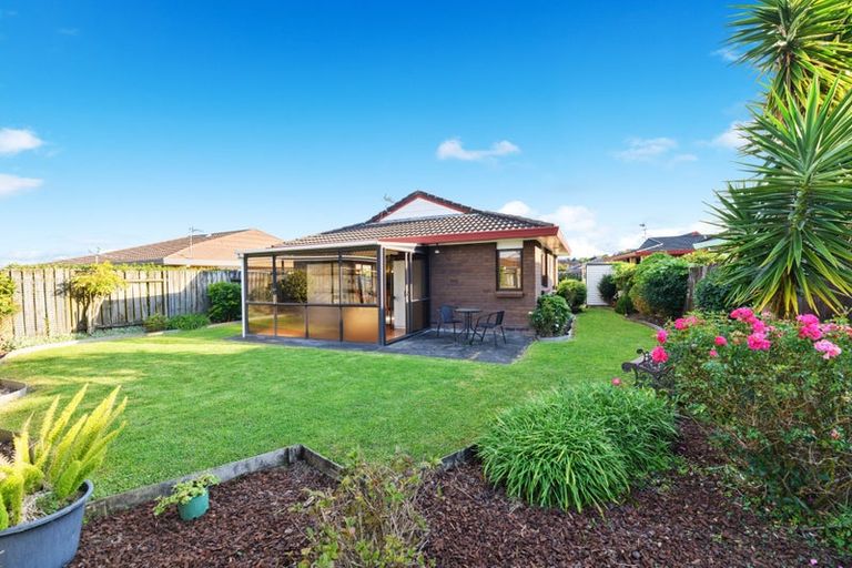 Photo of property in 2/4 Miriam Corban Heights, Henderson, Auckland, 0612